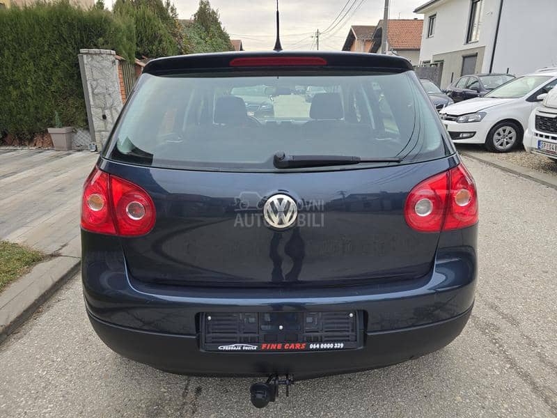 Volkswagen Golf 5 1.9 tdi BLUEMOTION