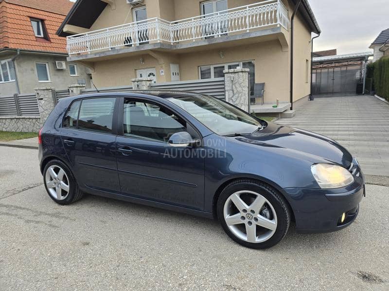 Volkswagen Golf 5 1.9 tdi BLUEMOTION