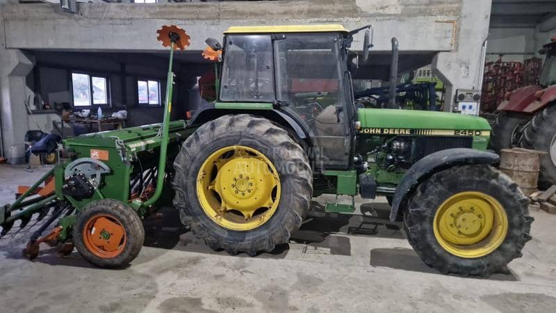 John Deere 2450