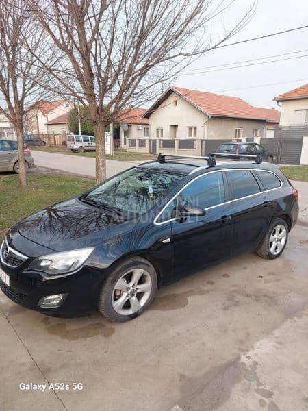 Opel Astra J 