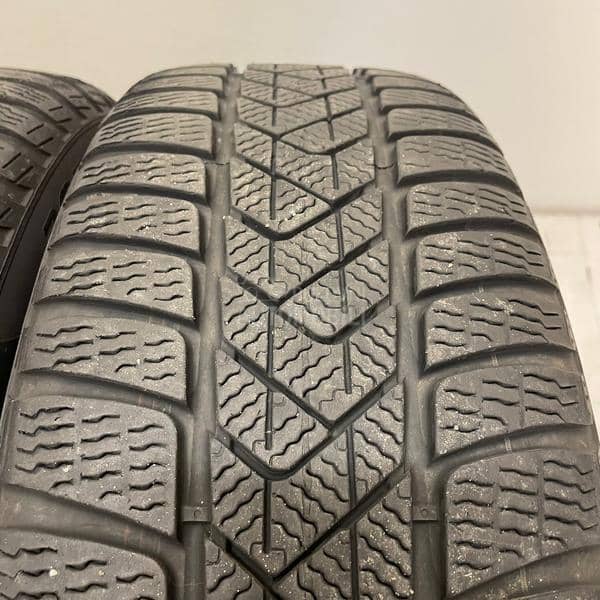 Pirelli 205/50 R17 Zimska