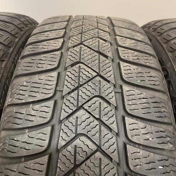 Pirelli 205/50 R17 Zimska