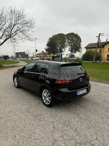 Volkswagen Golf 7 1.6TDI/XENON/F-ULL