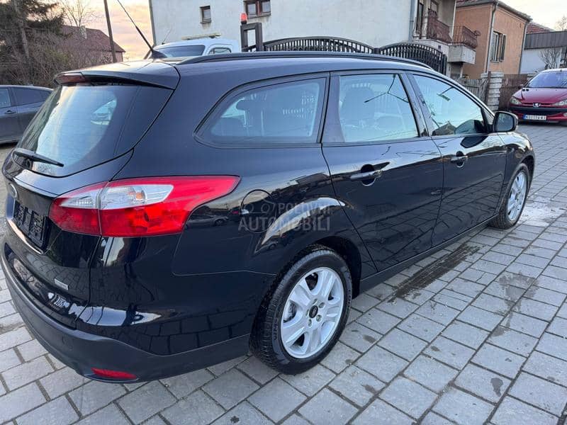 Ford Focus 1,0 BEN.ŠVAJ NOV