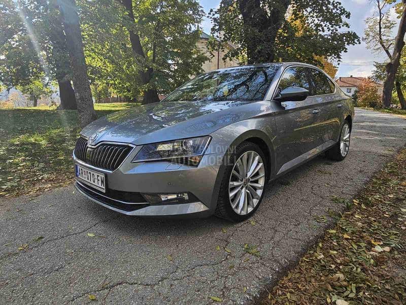 Škoda Superb 