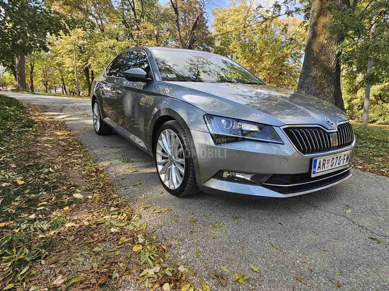 Škoda Superb 