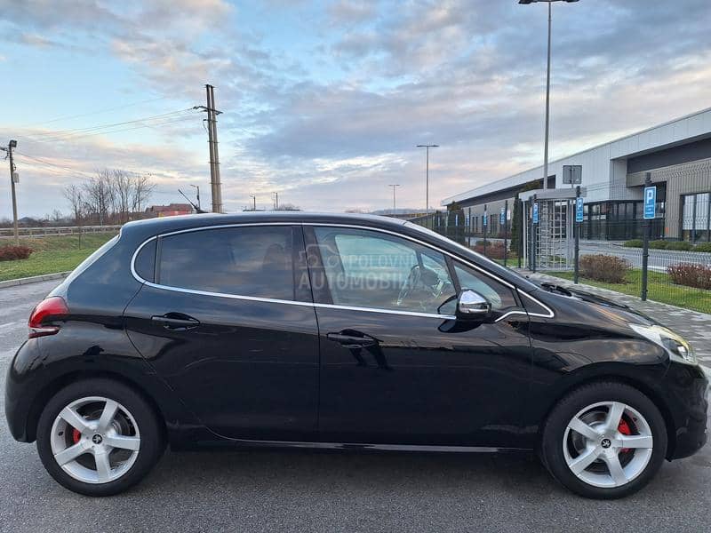 Peugeot 208 SPORT