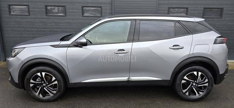 Peugeot 2008 1.2b ALLURE