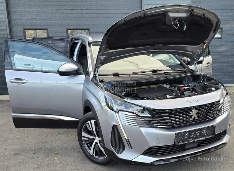 Peugeot 3008 1.2b ALLURE