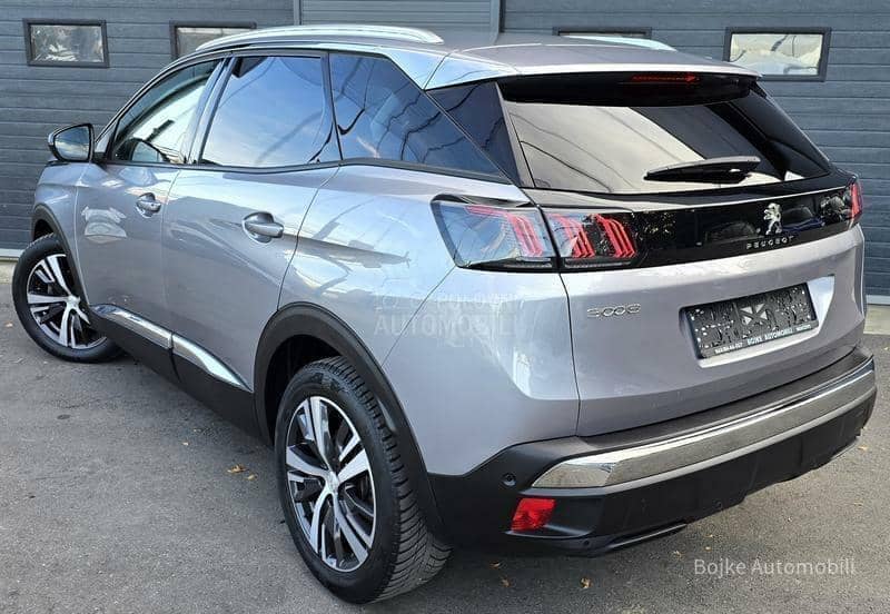 Peugeot 3008 1.2b ALLURE