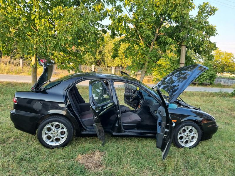 Alfa Romeo 156 1.9 jtd sedan