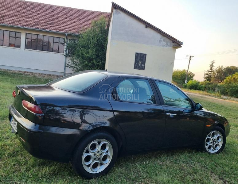 Alfa Romeo 156 1.9 jtd sedan