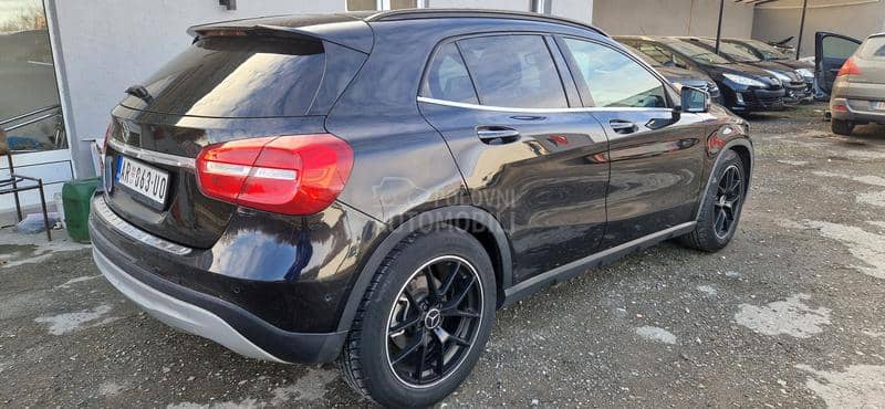 Mercedes Benz GLA 220 220CDI