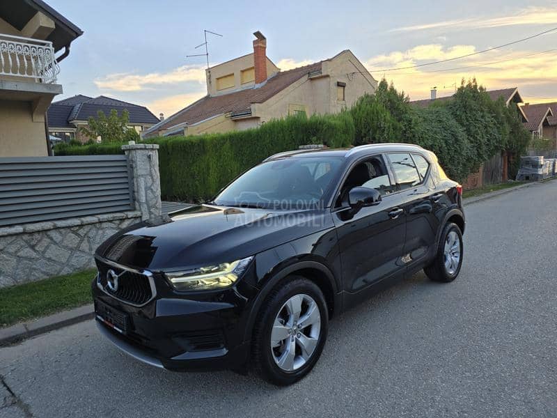 Volvo XC40 2.0 D4 momentum