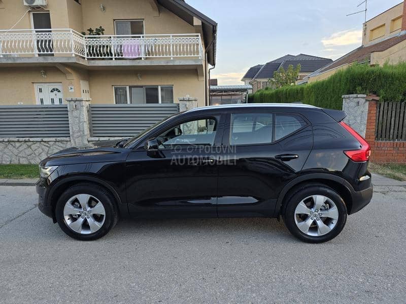 Volvo XC40 2.0 D4 momentum