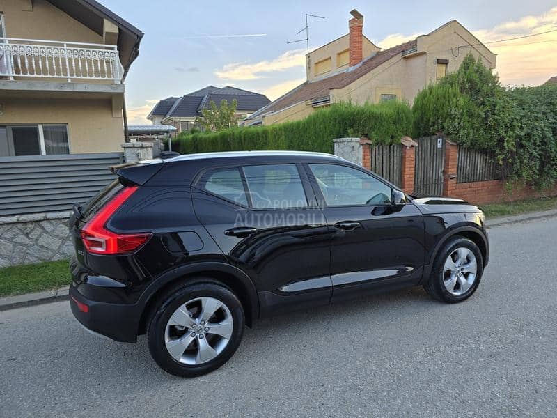 Volvo XC40 2.0 D4 momentum