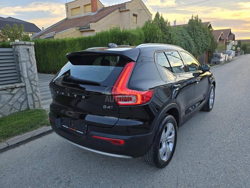 Volvo XC40 2.0 D4 momentum