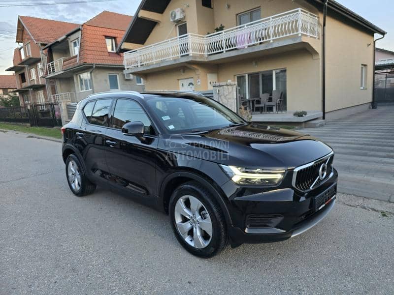 Volvo XC40 2.0 D4 momentum