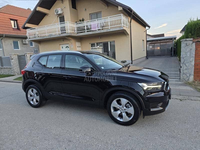 Volvo XC40 2.0 D4 momentum