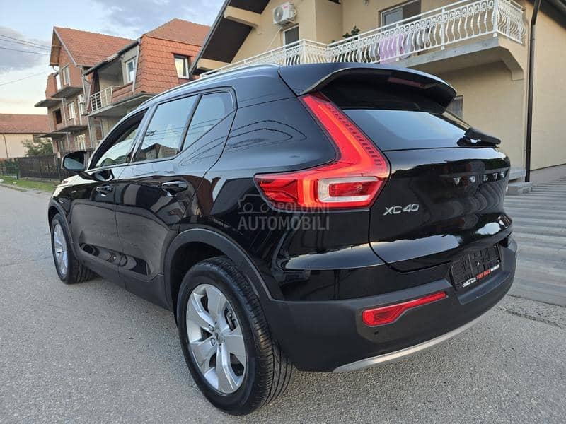 Volvo XC40 2.0 D4 momentum