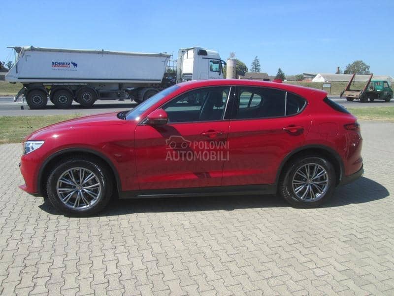 Alfa Romeo Stelvio 2.2t Business Q4