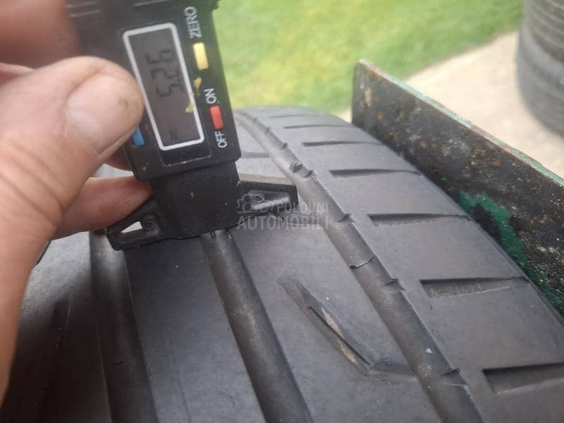 Semperit 215/40 R17 Letnja