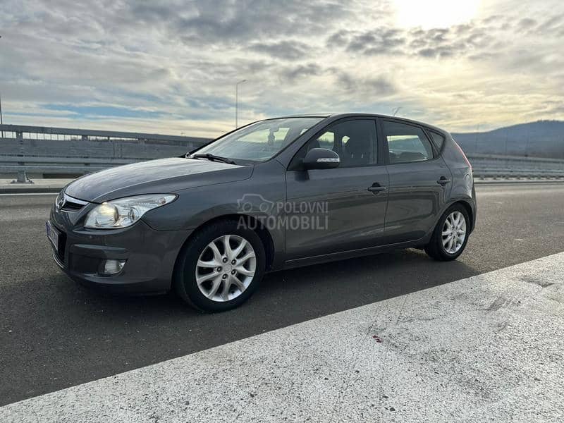 Hyundai i30 1.6 6brz