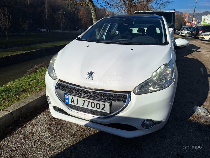 Peugeot 208 ZA PREPRODAVCE