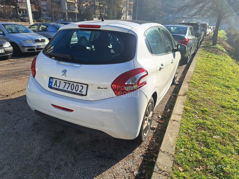 Peugeot 208 ZA PREPRODAVCE