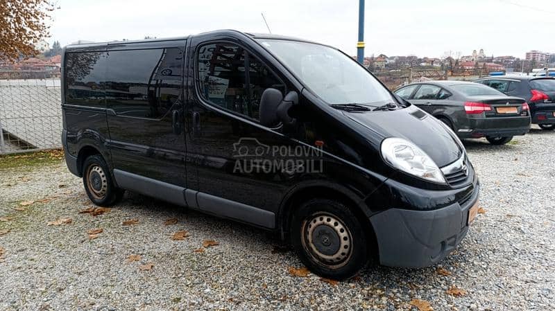 Opel Vivaro 2.0cdti TERETNI 5 SEDISTA