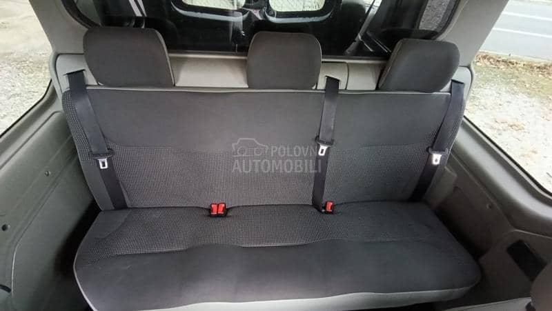 Opel Vivaro 2.0cdti TERETNI 5 SEDISTA