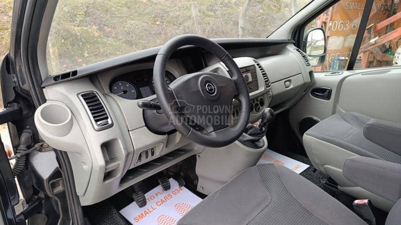 Opel Vivaro 2.0cdti TERETNI 5 SEDISTA