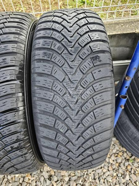 Falken 225/60 R17 Zimska