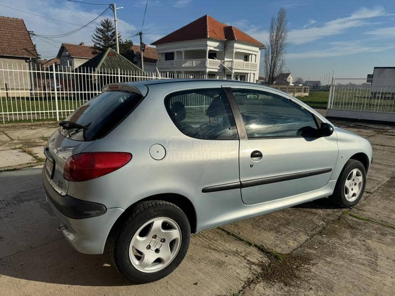 Peugeot 206 