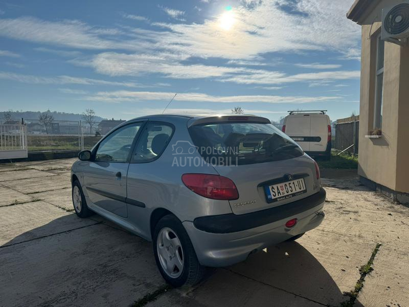 Peugeot 206 