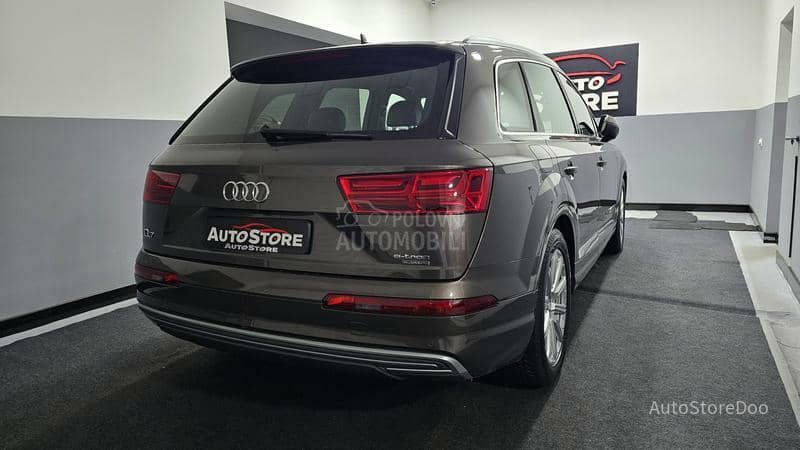 Audi Q7 E Trone