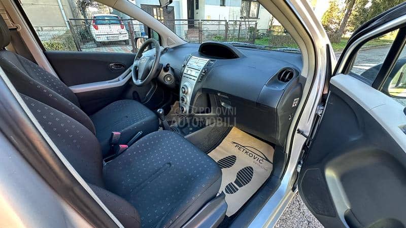 Toyota Yaris 1.0 VVT-i