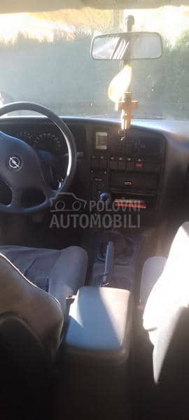 Opel Omega 20i