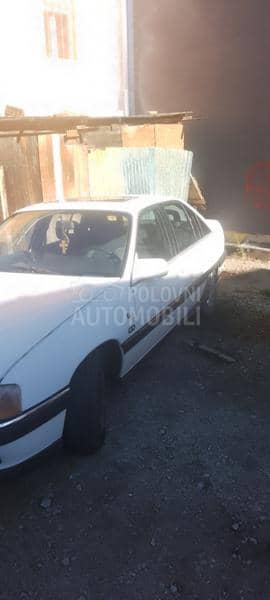 Opel Omega 20i