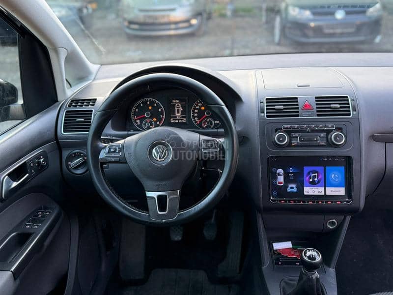 Volkswagen Touran 1.4 TSI 7 SEDIŠTA