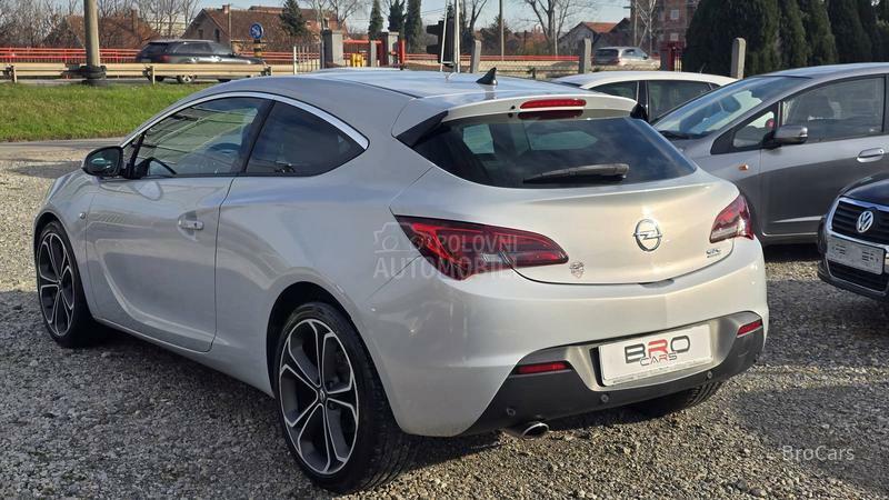 Opel Astra J 1.6 GRC