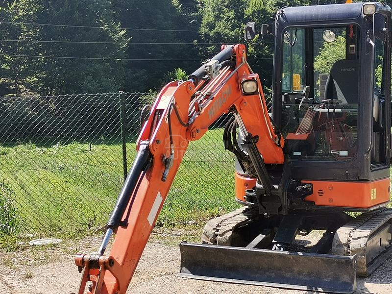 Hitachi 3.2T JEDINSTVEN U SRBIJI