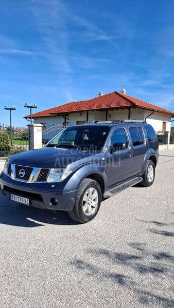 Nissan Pathfinder 