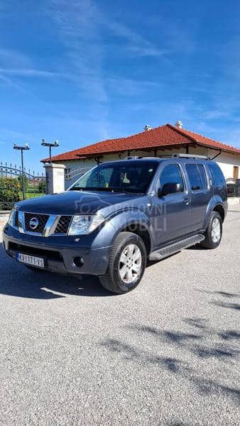 Nissan Pathfinder 