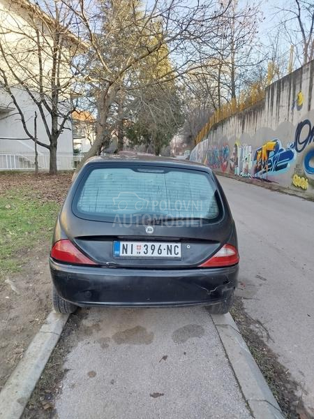 Lancia Ypsilon 