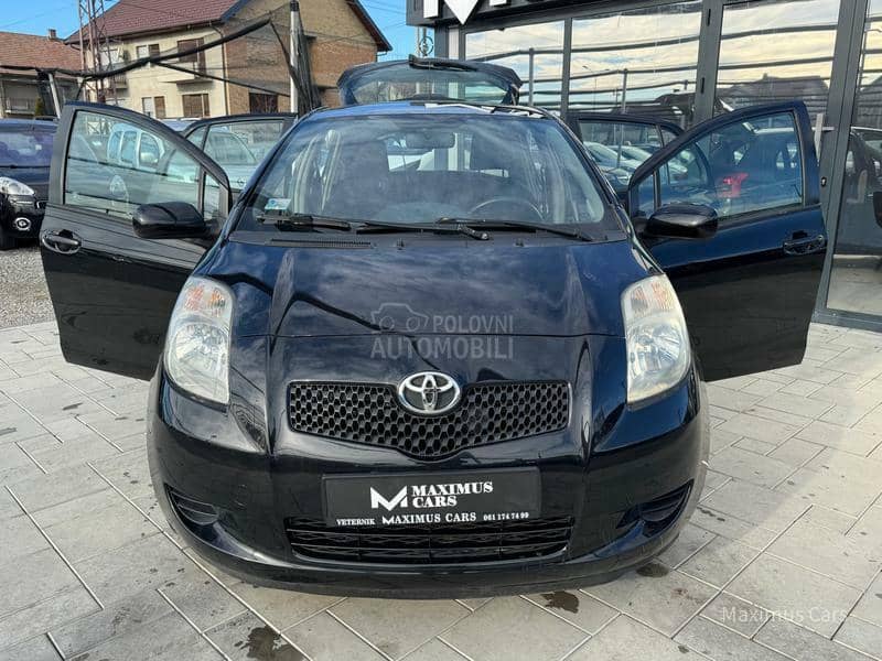 Toyota Yaris 1.0b