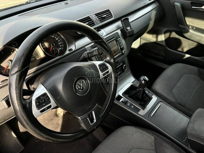 Volkswagen Passat B7 1.6 tdi nav