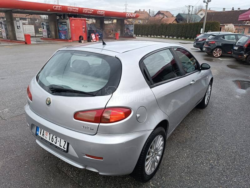 Alfa Romeo 147 