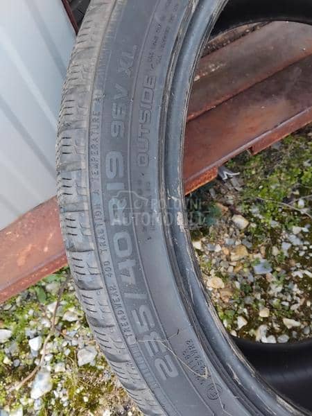 Nokian 235/40 R19 Zimska