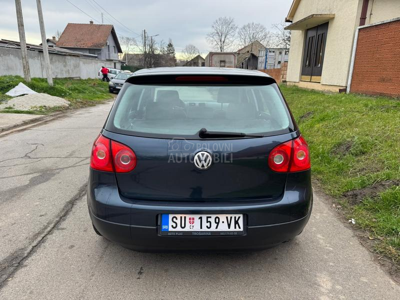 Volkswagen Golf 5 1.4b 55k w PIin